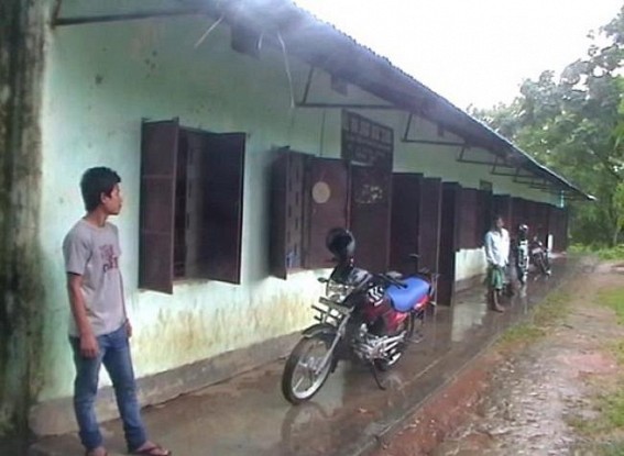 Dilapidated condition of Borkathal Primary School, administrative negligence in providing education Dilapidated condition of Borkathal Primary School, administrative negligence in providing education